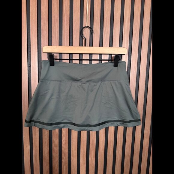 Nike Tennis Skirt Medium Womens Gray Black Trim Skater Lined A Line - Picture 3 of 10